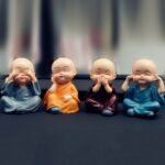 Lot de 4 statues miniatures de bouddha en résine_2